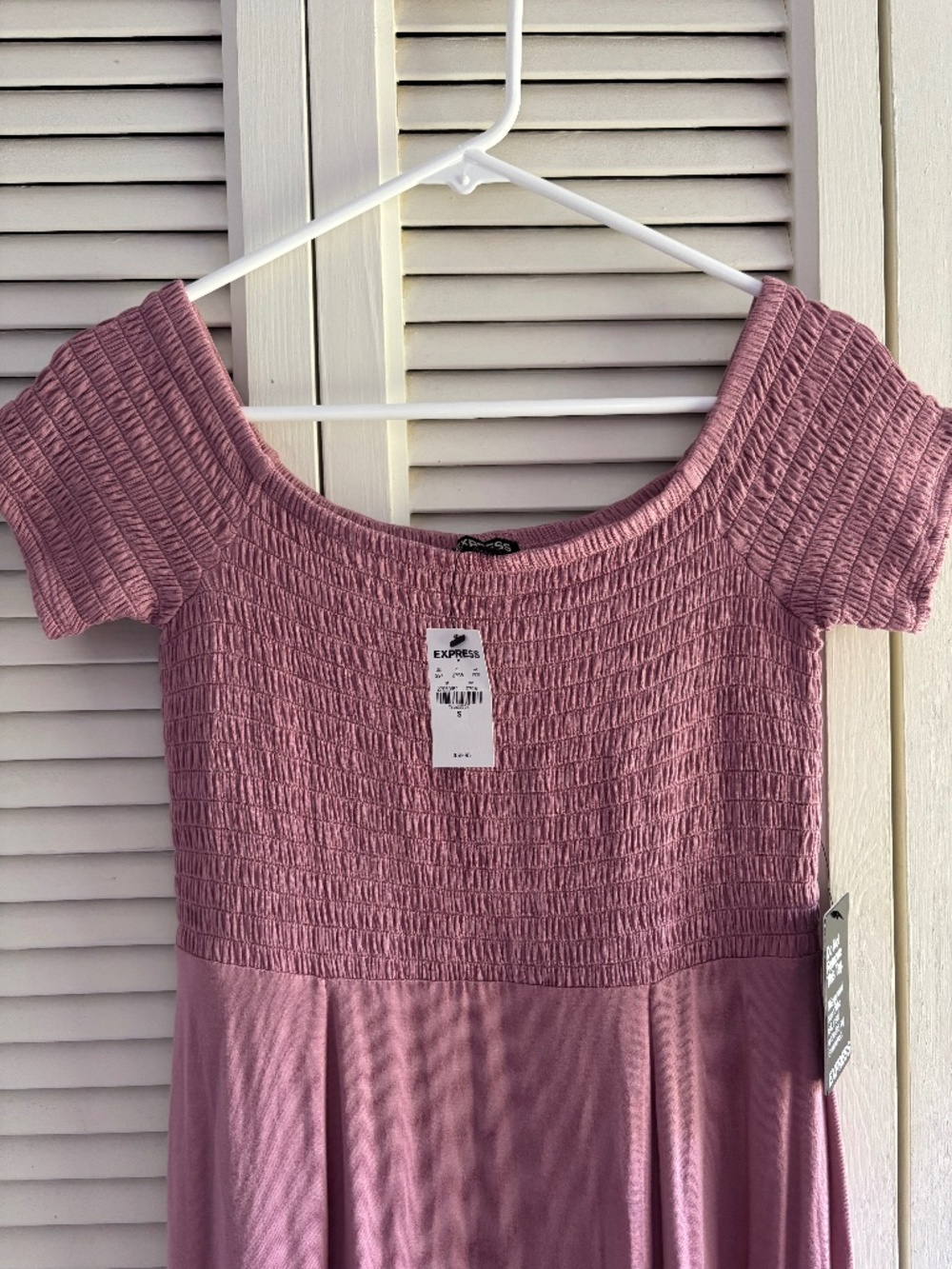 Off-shoulder Express maxi petite summer dress